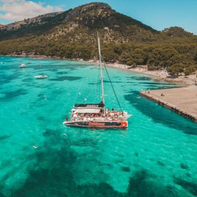 https://www.robinsonboat.com/wp-content/uploads/2024/03/Catamaran-Boat-Trips-Mallorca--400x400.jpeg